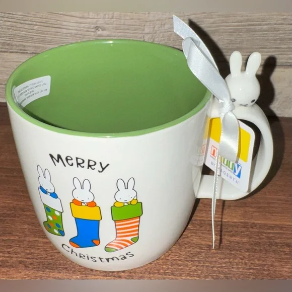 Super Cute 🥰 🐰🎄Miffy By Magenta Merry Christmas Mug with Miffy 🐰 3D Figurine - Picture 5 of 13